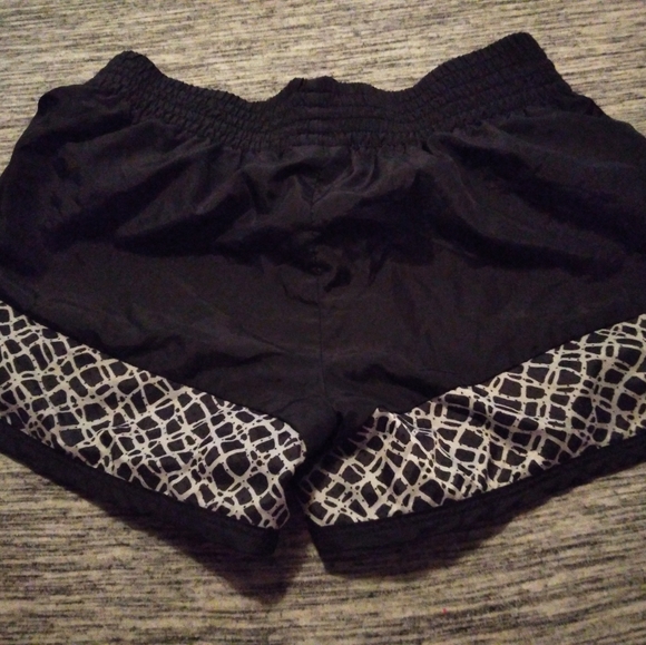 Nike shorts - Picture 3 of 3